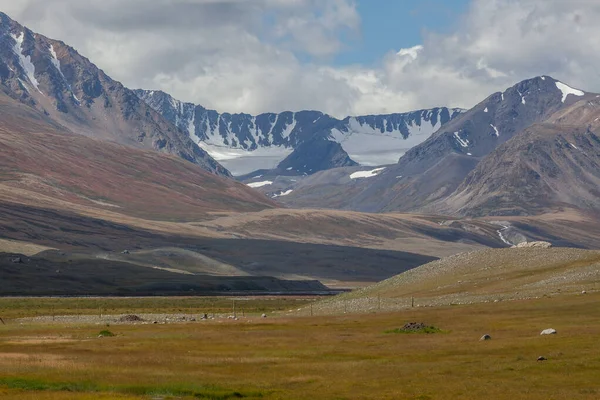 Typowe Krajobrazy Mongolii Zbocza Doliny Górskie Altai Mongolia — Zdjęcie stockowe