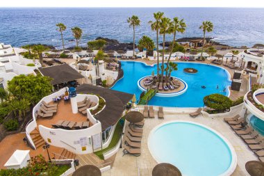 Tenerife, İspanya - 7 Mayıs 2018 Tenerife Adası 'ndaki havuz - Kanarya İspanya..