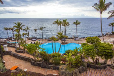 Tenerife, İspanya - 7 Mayıs 2018 Tenerife Adası 'ndaki havuz - Kanarya İspanya..