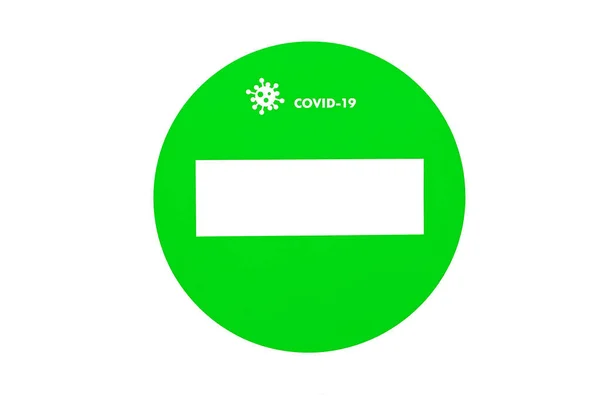 Coronavirus salgını tehlikesi, covid 19 salgını, ev konsepti, taşınma kısıtlamaları, virüs acil durum pankartı, beyaz arka planda yol işareti, güvenlik için izolasyon