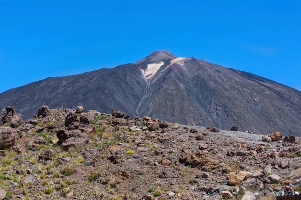 Wulkan Teide na Teneryfie. W Hiszpanii. Wyspy Kanaryjskie. Teide jest główną atrakcją Teneryfy. Sam wulkan i otaczający go obszar tworzą Park Narodowy Teide.. — Zdjęcie stockowe