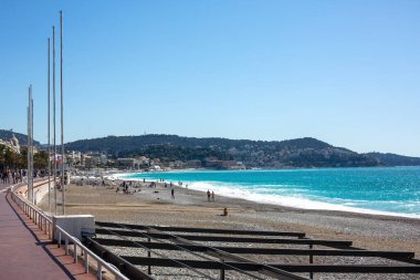 Nice 'teki plaj. Güzel, Fransa, Cote dAzur. Akdeniz, Fransa 'da plaj