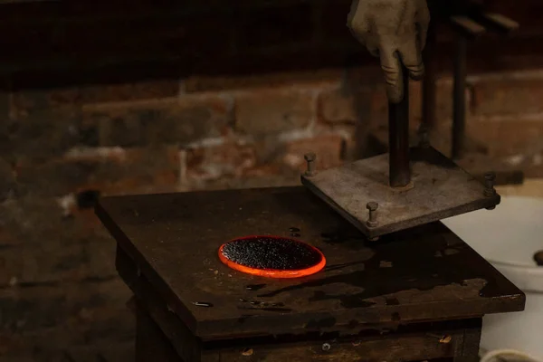 Murano factory. Murano Italy Glass Blowing Furnace. Traditional Italian craftsmanship concept. inside Murano glass factory Venice Italy close up detail — Stock Photo, Image