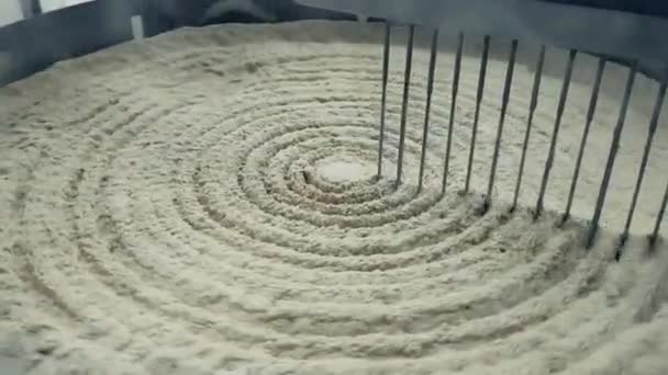 Scientific Experiment Leveled Surface Sand Falls Ball Rope Sand Explosion — ストック動画