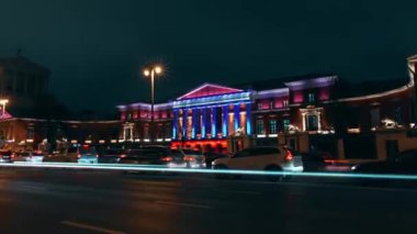Şehir gece trafiğinin zaman çizelgesi. Modern şehir. Moskova. Merkez..