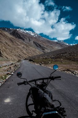 Leh 'ten Ladagh' a olan yolculuğum. Dünyanın en yüksek yolu. Hindistan Himalayaları