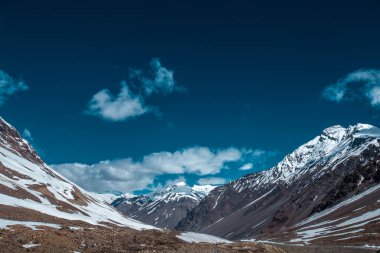 Leh 'ten Ladagh' a olan yolculuğum. Dünyanın en yüksek yolu. Hindistan Himalayaları