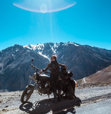 Leh 'ten Ladagh' a olan yolculuğum. Dünyanın en yüksek yolu. Hindistan Himalayaları