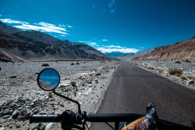 Leh 'ten Ladakh' a yaptığım moto gezisi. Dünyanın en yüksek yolu. Hindistan, Himalayalar