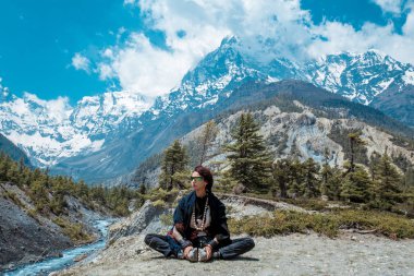 Annapurna Gezisi. Nepalli Himalayalar.