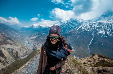 Annapurna Gezisi. Nepalli Himalayalar.