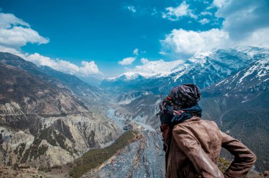 Annapurna Gezisi. Nepalli Himalayalar.