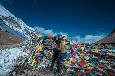 Annapurna Gezisi. Nepalli Himalayalar.