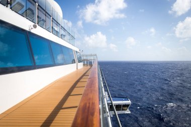 Cruise Gemi boş açık güverte