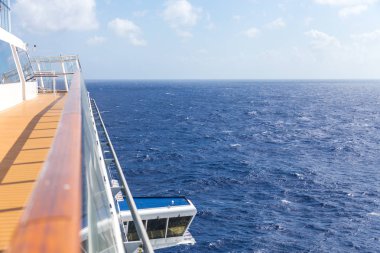 Cruise Gemi boş açık güverte