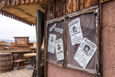 23 Mayıs. 2015 - Calico, Ca, ABD Şerif'in ofisinde: Calico bir hayalet şehir içinde San Bernardino County, California, Amerika Birleşik Devletleri olduğunu. 1881 yılında bir gümüş maden kasabası kurulmuştur. Şimdi bir ilçe park.