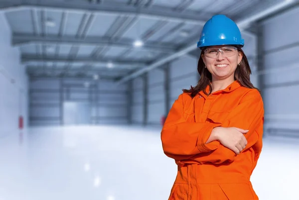 Mulher Trabalhador Laranja Capacete Segurança Geral Azul Isolado Fundo Branco — Fotografia de Stock