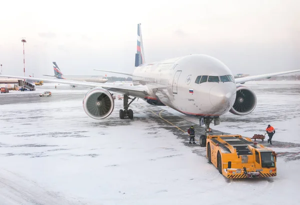 Moscow Russia December 2016 Airplane Parking Sheremetyevo Airport December 2016 — Stock Photo, Image