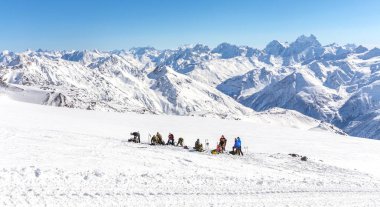 Dağlarında yüksek rütbeli sefer