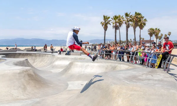 Βενετία Ηνωμένες Πολιτείες Μαΐου 2015 Παραλία Της Βενετίας Skaters Στο — Φωτογραφία Αρχείου