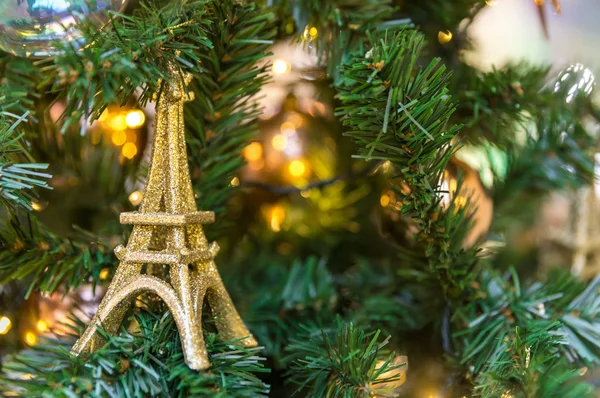 Decoración Del Árbol Navidad Estilo Francés Vintage Con Torre Eifel — Foto de Stock