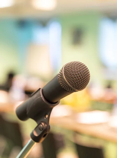 Microfono Nella Sala Conferenze Prima Della Riunione Lavoro — Foto Stock