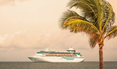 Nassau, Bahamalar - 06 Eylül 2014: Royal Caribbean's gemi, Majesty Seas, Bahamalar limanda 06 Eylül 2014 üzerinde yelken