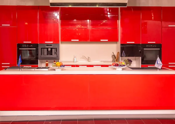 Moderna Cocina Roja Brillante — Foto de Stock