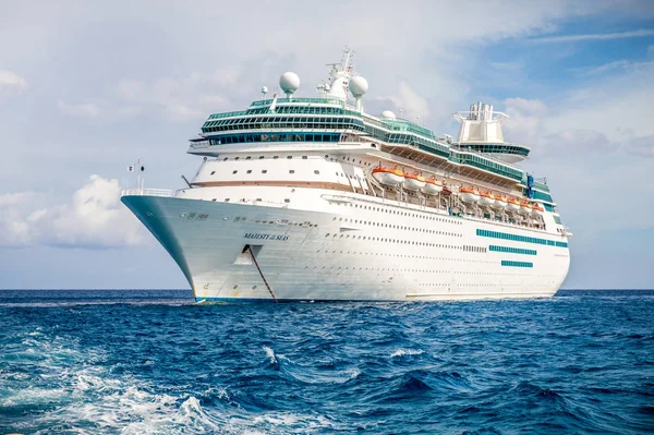 Nassau Bahamas September 2014 Royal Caribbean Ship Majesty Seas Sails — Stock Photo, Image