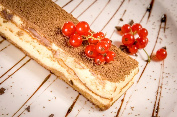 Hausgemachter Tiramisu-Kuchen — Stockfoto