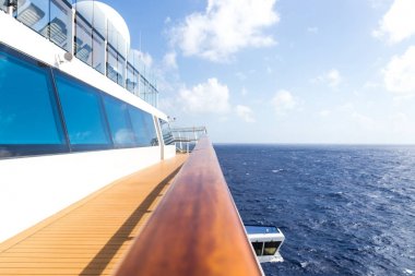 Cruise Gemi açık güverte