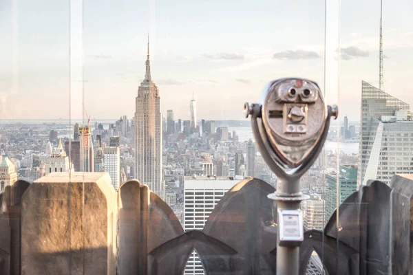 New york, Usa - May 17, 2019: Вид з центру Рокфелера в центрі міста Манхеттен, Нью-Йорк — стокове фото