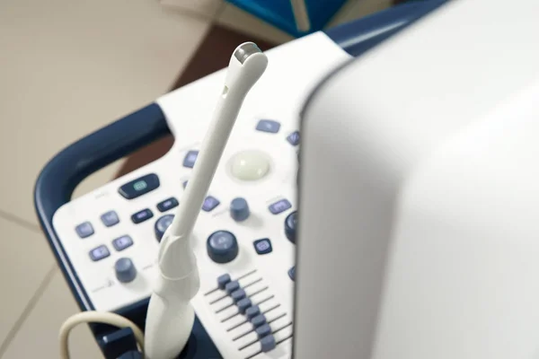 Vaginale sensor voor een echografie machine voor het onderzoeken van de vrouw — Stockfoto