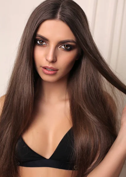 Fashion Photo Beautiful Woman Dark Hair Casual Clothes Posing Studio — Stock Photo, Image