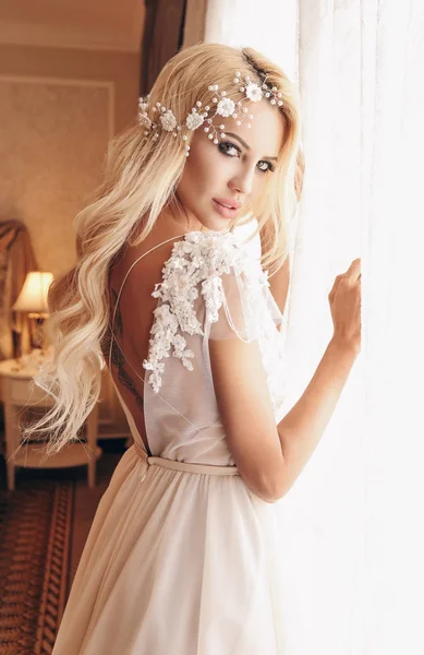 Fashion Interior Photo Beautiful Sensual Woman Blond Hair Luxurious Wedding — Stock Photo, Image