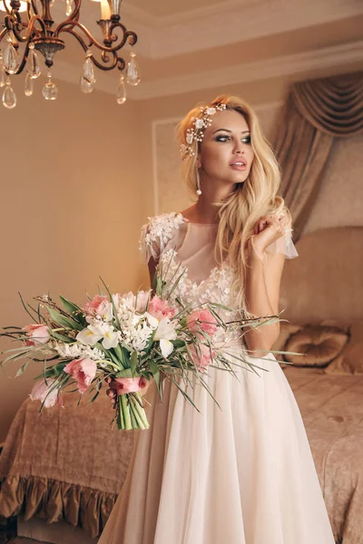 Fashion Interior Photo Beautiful Sensual Woman Blond Hair Luxurious Wedding — Stock Photo, Image