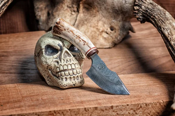 Cuchillo forjado hecho a mano — Foto de Stock