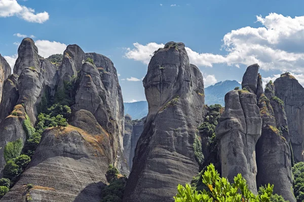 ギリシャのメテオラの山々 のパノラマ ビュー — ストック写真