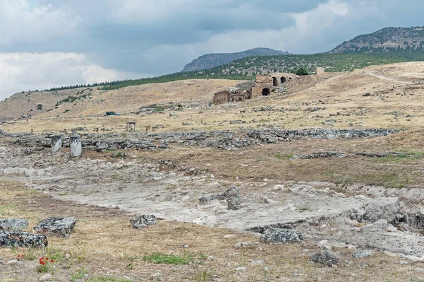 Остатки в древнем Иераполисе, Турция — стоковое фото