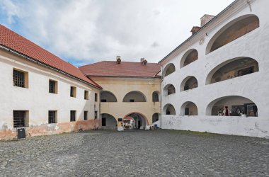 Bir avlu ve kale Palanok, Mukachevo, Ukrayna
