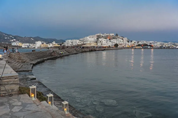 Noční scéna do starého přístavu Chora Naxos v Řecku — Stock fotografie