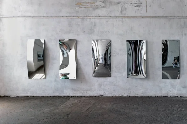 distorted mirror