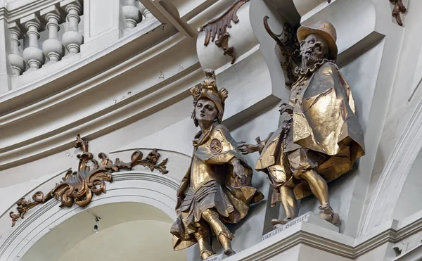 Posągi Wnętrze Kościoła Dominikanów Lwowie — Zdjęcie stockowe