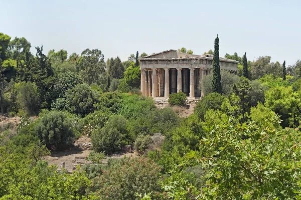 Vista Templo Hefesto Cima Colina Agoraios Kolonos Cubierta Vegetación Atenas — Foto de Stock