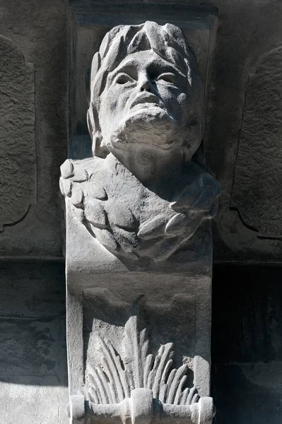 Großaufnahme Einer Erstaunlichen Konsole Auf Dem Alten Gebäude Marktplatz Lviv — Stockfoto