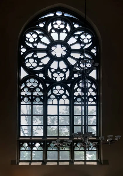 Koristeellinen Ruusuke Ikkuna Kirkon Sts Olha Elizabeth Lviv Ukraina — kuvapankkivalokuva
