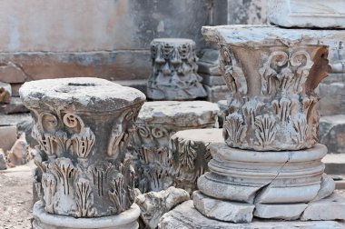 Türkiye 'de Efes' in dekoratif abaküsleri