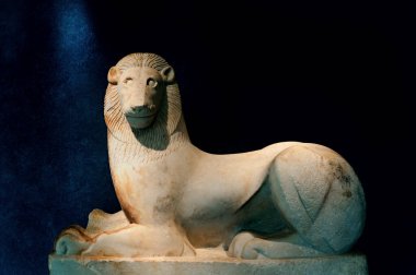 Yunanistan 'ın başkenti Atina' daki Kerameikos sahasında antik Yunan cenaze aslanı. Kerameiros antik mezarlıktır..