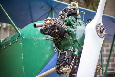 hafif uçak pervanesi motor yan görünümü