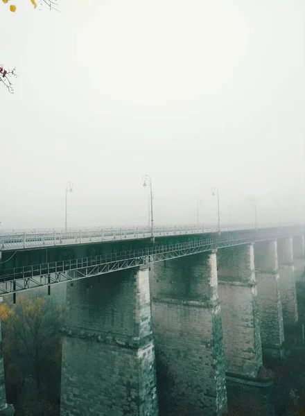 Most Starego Miasta Nad Kanionem Nudny Mglisty Dzień Kamenets Podolsky — Zdjęcie stockowe